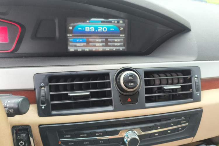 Used Roewe 550 2012 550 1.8L Automatic Value Edition Audio And AC Panel