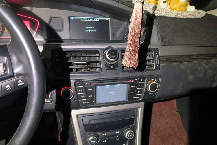 Used Roewe 550 2012 550 1.8L Manual Value Edition Audio And AC Panel