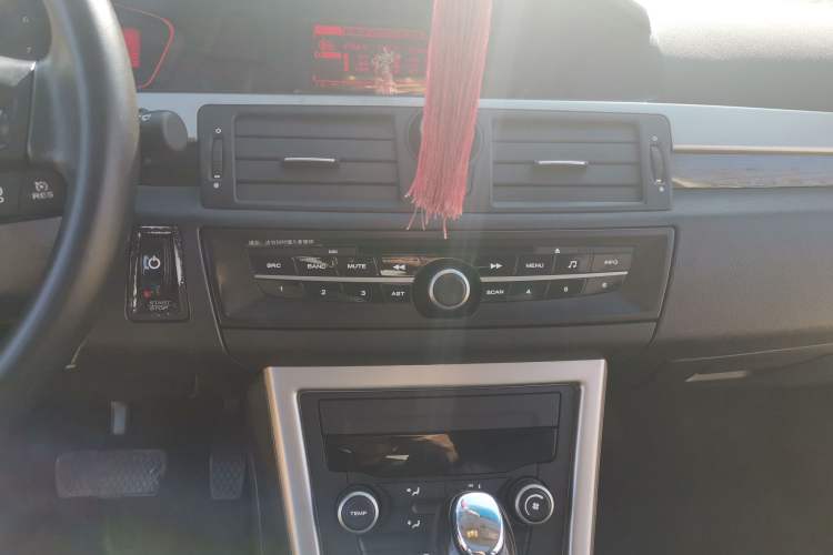 Used Roewe 550 2012 550 1.8L Automatic Value Edition Audio And AC Panel