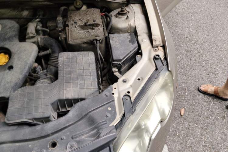 Used Roewe 550 2012 550S 1.8L Manual Qiyi Edition Engine Bay Left