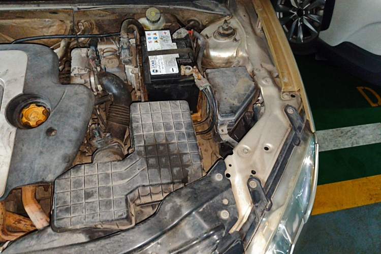 Used Roewe 550 2012 550 1.8L Automatic Value Edition Engine Bay Left