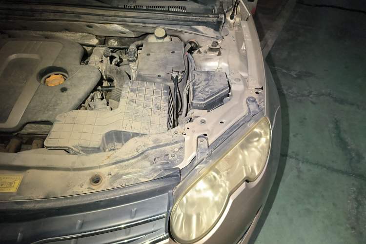 Used Roewe 550 2012 550 1.8L Manual Value Edition Engine Bay Left