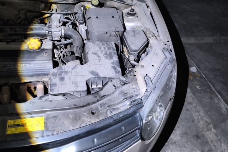 Used Roewe 550 2012 550S 1.8L Manual Qiyi Edition Engine Bay Left