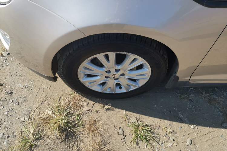 Used Roewe 550 2012 550 1.8L Automatic Value Edition Left Front Wheel Hub