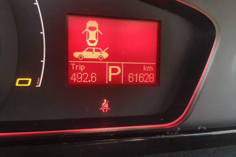 Used Roewe 550 2012 550 1.8L Automatic Value Edition Odometer Close Up