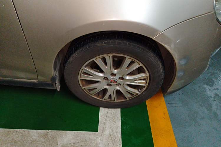Used Roewe 550 2012 550 1.8L Automatic Value Edition Right Front Wheel Hub