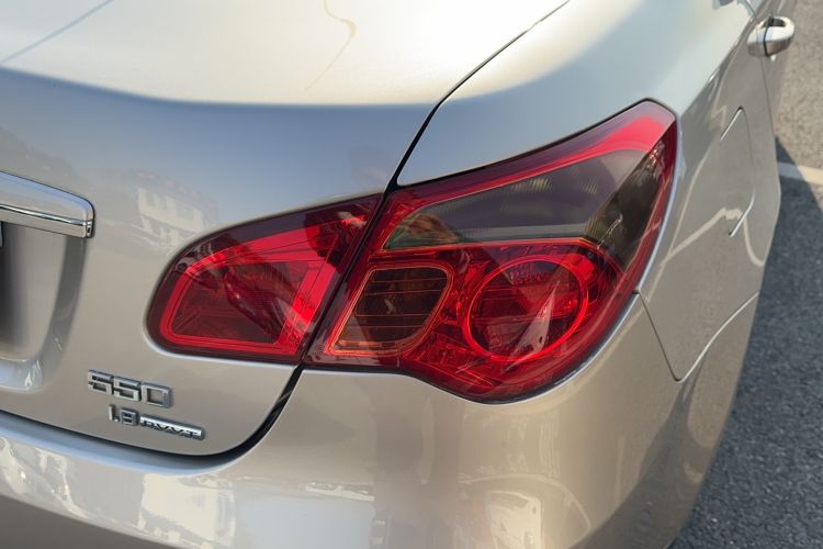 Used Roewe 550 2012 550 1.8L Automatic Value Edition Right Rear Taillight