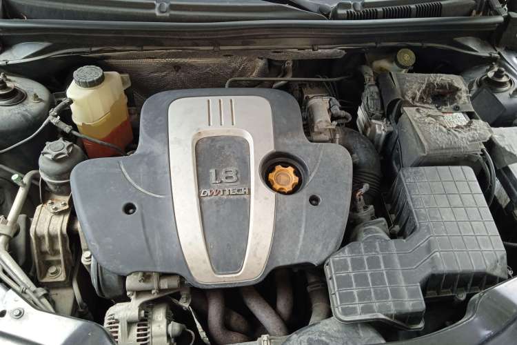Used Roewe 550 2013 Classic Edition 550 1.8L Automatic Luxury Model Engine Bay