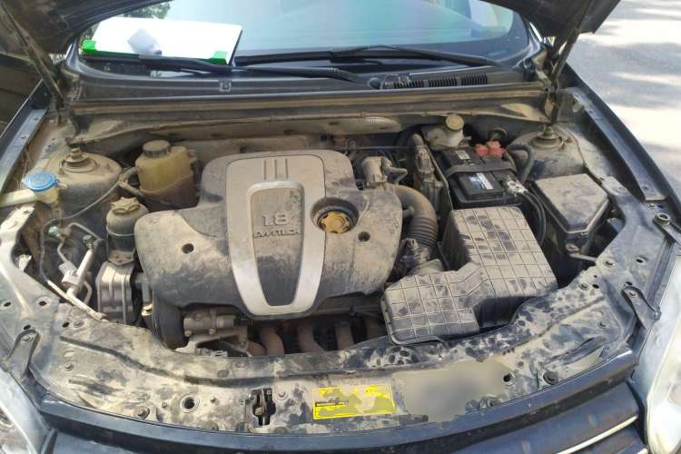 Used Roewe 550 2013 Classic Edition 550 1.8L Automatic Fashion Model Engine Bay