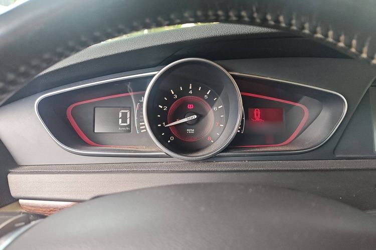 Used Roewe 550 2013 550S 1.8L Automatic Start-Zhen Edition Instrument Cluster