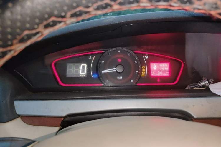 Used Roewe 550 2013 Classic Edition 550 1.8L Automatic Luxury Model Instrument Cluster
