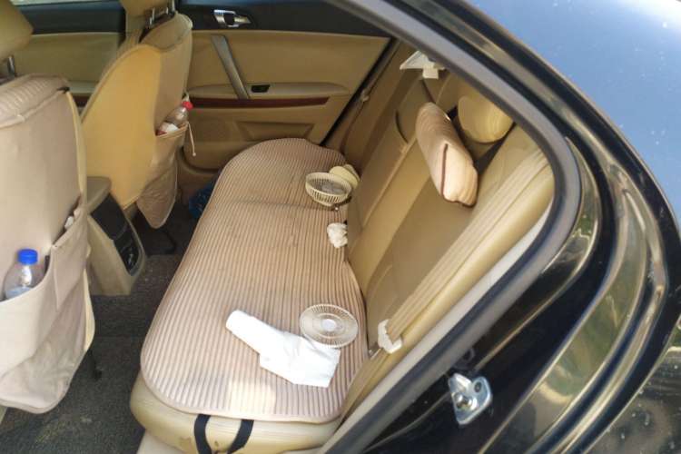 Used Roewe 550 2013 Classic Edition 550 1.8L Automatic Fashion Model Left Rear Seat