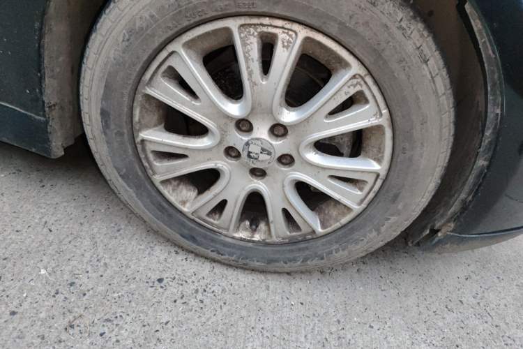 Used Roewe 550 2013 Classic Edition 550 1.8L Automatic Luxury Model Right Front Wheel Hub