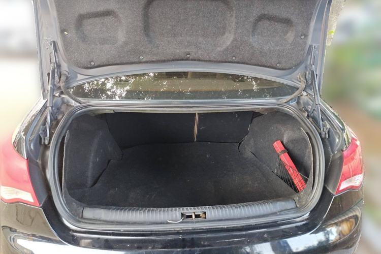 Used Roewe 550 2013 550S 1.8L Automatic Start-Zhen Edition Trunk