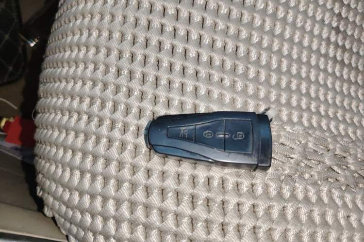 Used Roewe 550 2013 Classic Edition 550 1.8L Automatic Luxury Model Vehicle Key