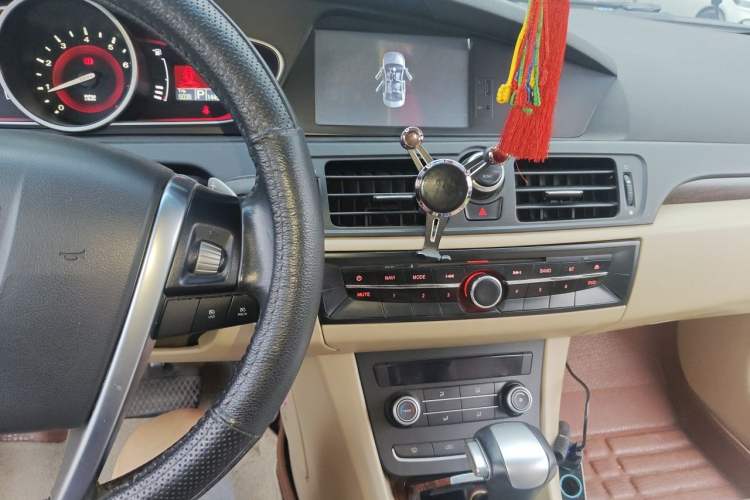 Used Roewe 550 2013 550S 1.8L Automatic Start-Zhen Edition Audio And AC Panel