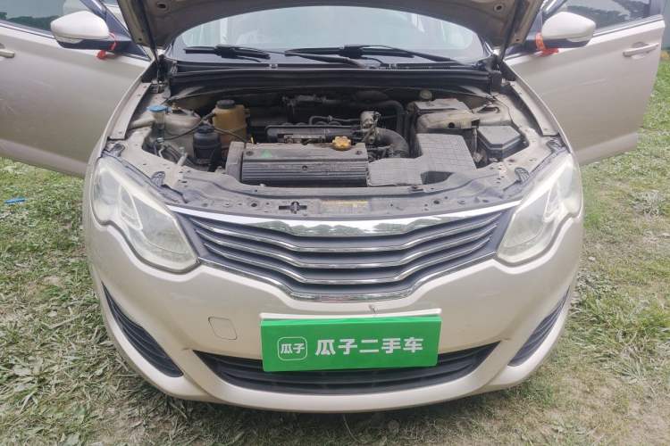 Used Roewe 550 2013 550S 1.8L Automatic Start-Zhen Edition Engine Bay
