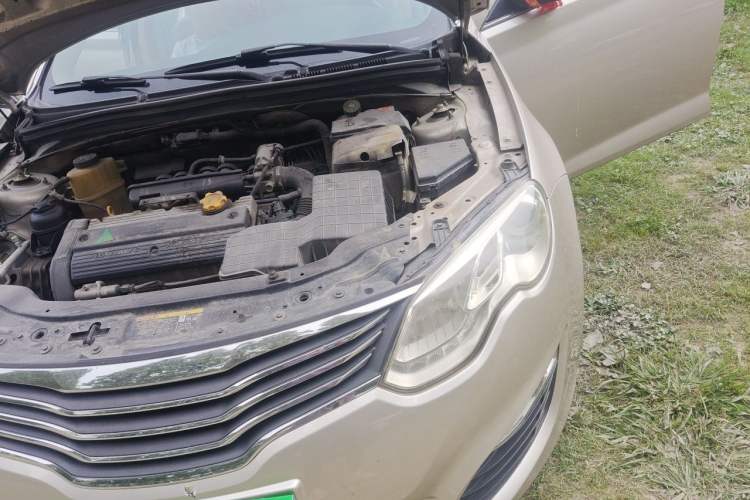 Used Roewe 550 2013 550S 1.8L Automatic Start-Zhen Edition Engine Bay Left