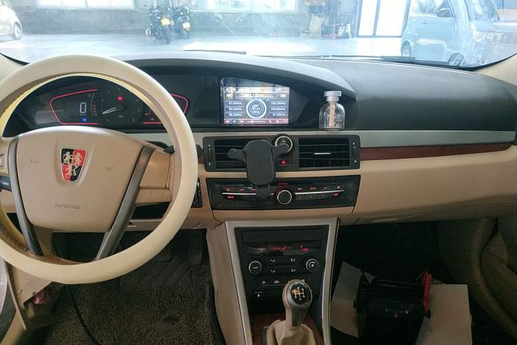 Used Roewe 550 2013 Classic Edition 550 1.8L Manual Fashion Model Audio And AC Panel