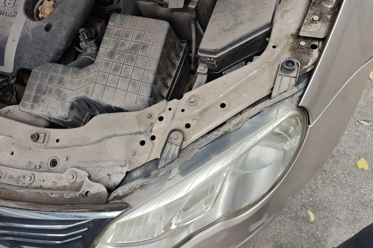 Used Roewe 550 2013 550S 1.8L Manual Qiyi Edition Engine Bay Left