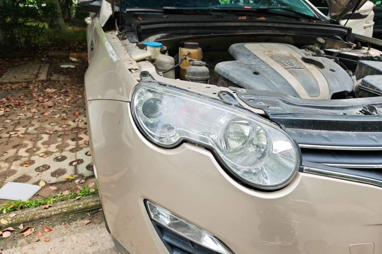 Used Roewe 550 2013 Classic Edition 550 1.8L Automatic Luxury Model Engine Bay Right