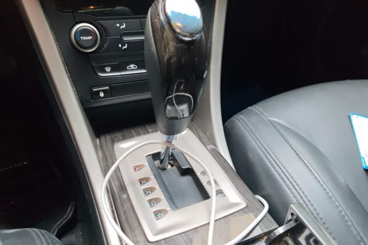 Used Roewe 550 2013 Classic Edition 550 1.8L Automatic Luxury Model Gear Lever