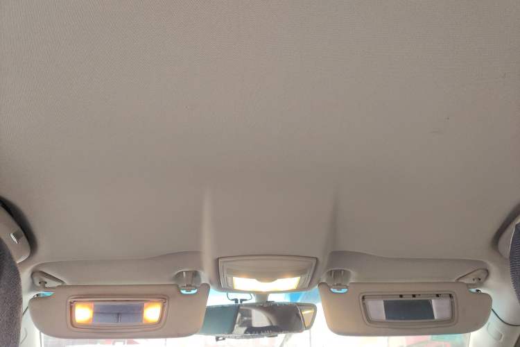 Used Roewe 550 2013 Classic Edition 550 1.8L Automatic Fashion Model Headliner