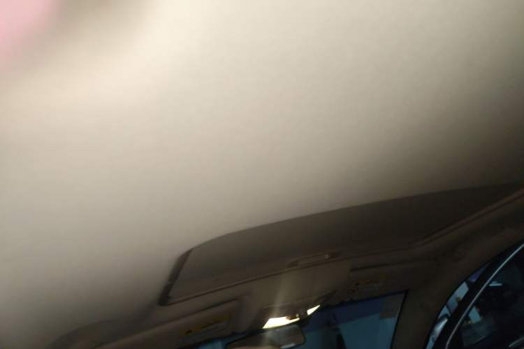 Used Roewe 550 2013 550S 1.8L Automatic Start-Zhen Edition Headliner