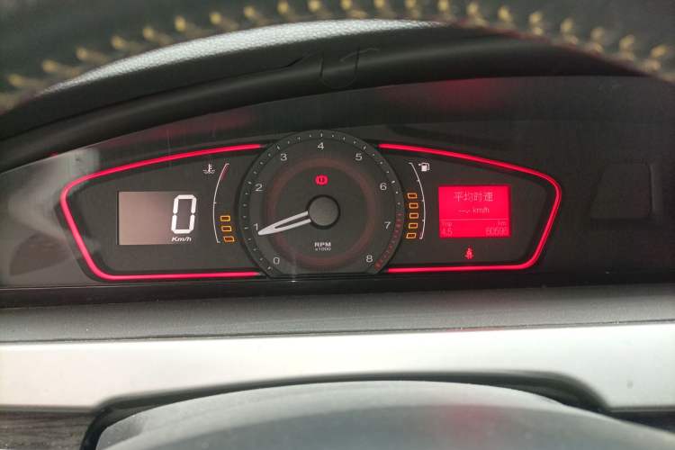 Used Roewe 550 2013 Classic Edition 550 1.8L Manual Fashion Model Instrument Cluster