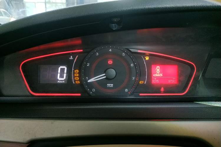 Used Roewe 550 2013 Classic Edition 550 1.8L Manual Fashion Model Instrument Cluster