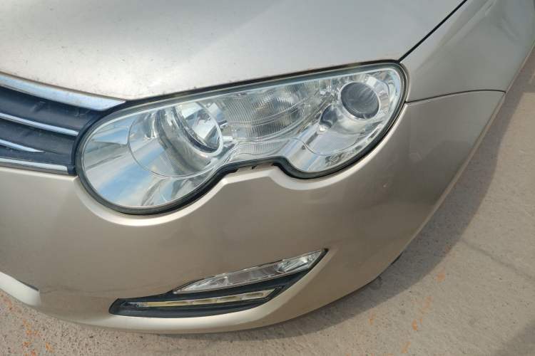 Used Roewe 550 2013 Classic Edition 550 1.8L Manual Fashion Model Left Front Headlight