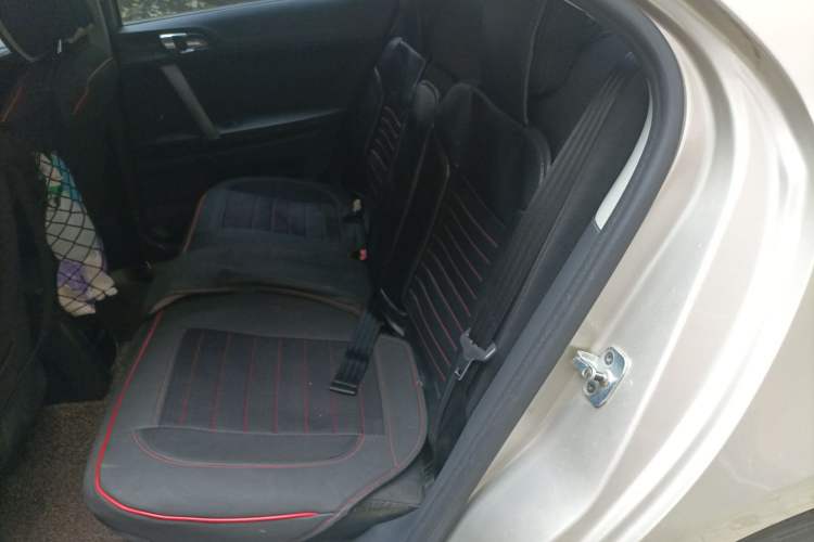 Used Roewe 550 2013 Classic Edition 550 1.8L Manual Fashion Model Left Rear Seat