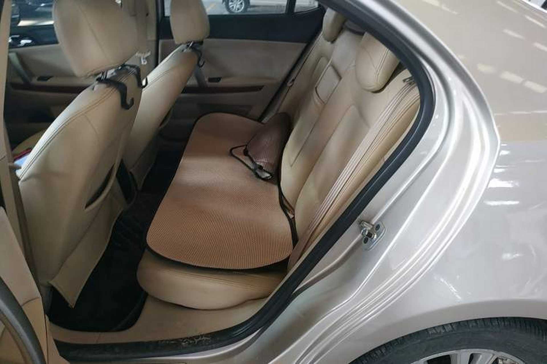 Used Roewe 550 2013 Classic Edition 550 1.8L Manual Fashion Model Left Rear Seat