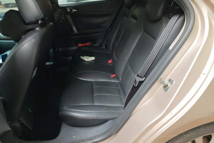 Used Roewe 550 2013 Classic Edition 550 1.8L Automatic Luxury Model Left Rear Seat
