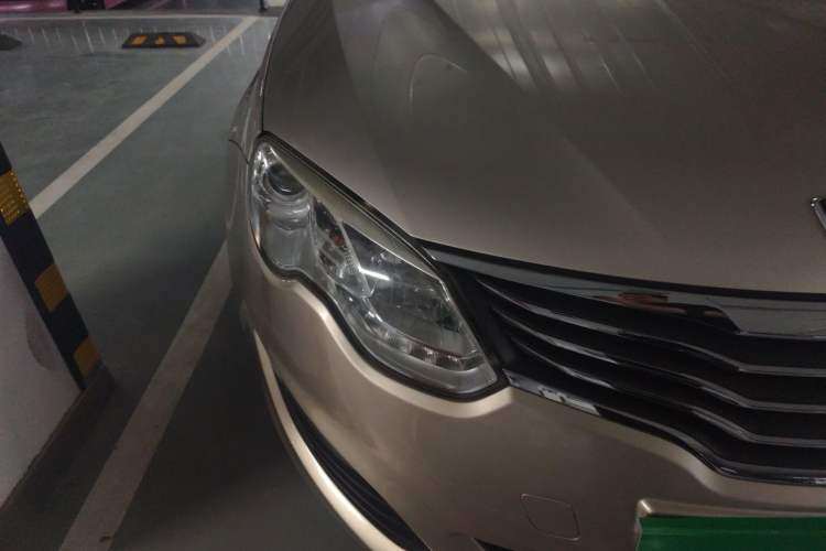 Used Roewe 550 2013 550S 1.8L Automatic Start-Zhen Edition Right Front Headlight