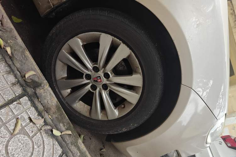 Used Roewe 550 2013 550S 1.8L Manual Qiyi Edition Right Front Wheel Hub