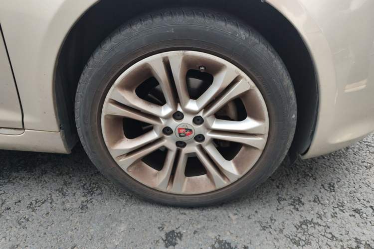Used Roewe 550 2013 550D 1.8T Automatic Premium Edition Right Front Wheel Hub