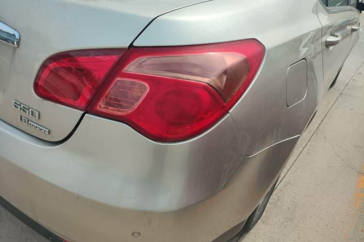 Used Roewe 550 2013 Classic Edition 550 1.8L Manual Fashion Model Right Rear Taillight
