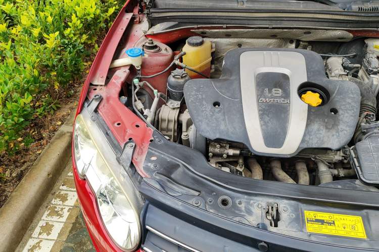 Used Roewe 550 2013 Classic Edition 550 1.8L Manual Luxury Model Engine Bay Right