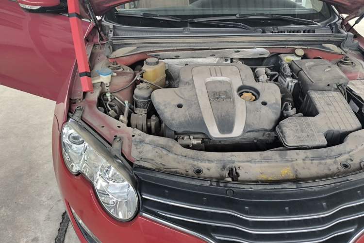 Used Roewe 550 2013 Classic Edition 550 1.8L Automatic Fashion Model Engine Bay Right