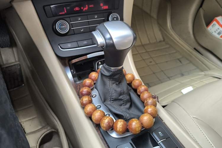 Used Roewe 550 2013 Classic Edition 550 1.8L Automatic Luxury Model Gear Lever