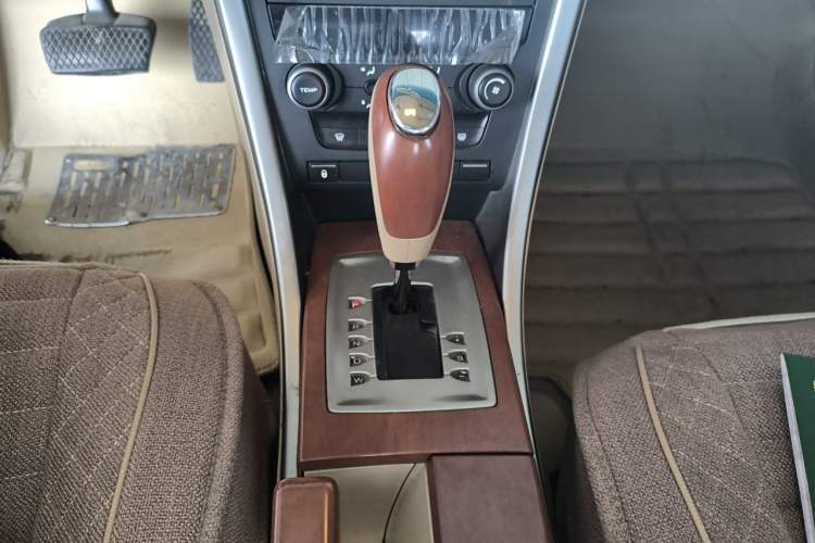 Used Roewe 550 2013 Classic Edition 550 1.8L Automatic Fashion Model Gear Lever