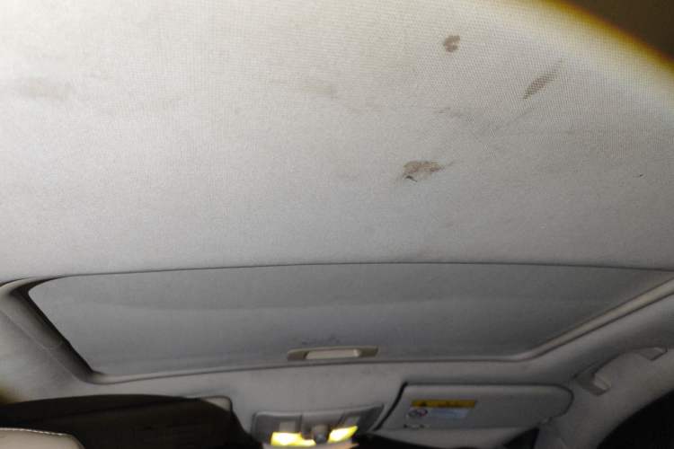 Used Roewe 550 2013 550D 1.8T Automatic Premium Edition Headliner