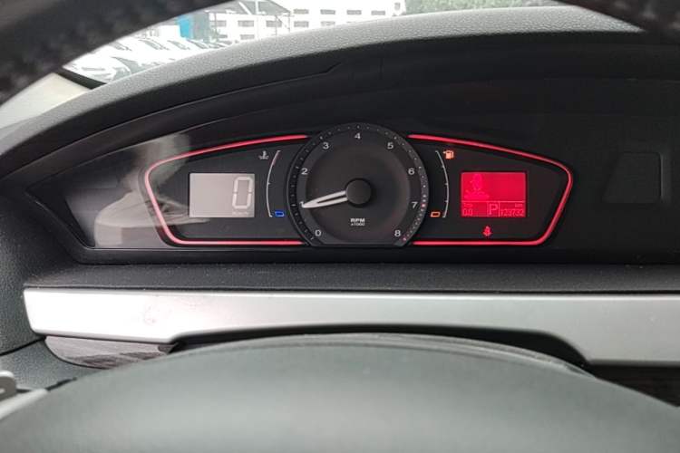 Used Roewe 550 2013 Classic Edition 550 1.8L Automatic Luxury Model Instrument Cluster