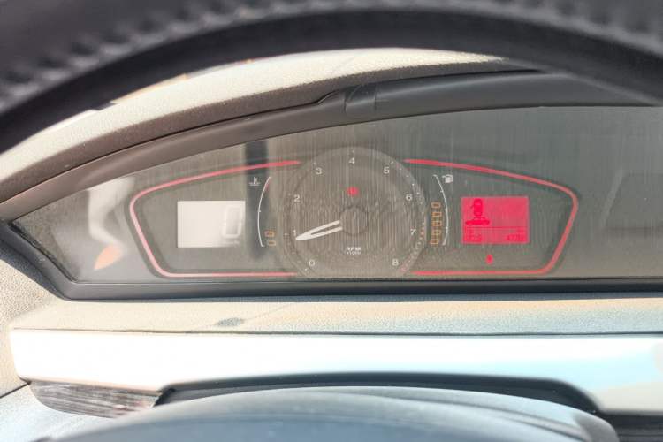 Used Roewe 550 2013 Classic Edition 550 1.8L Manual Luxury Model Instrument Cluster