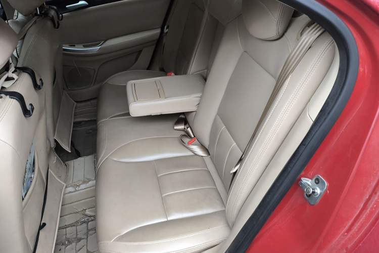 Used Roewe 550 2013 Classic Edition 550 1.8L Automatic Luxury Model Left Rear Seat