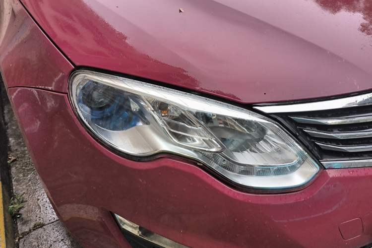 Used Roewe 550 2013 Classic Edition 550 1.8L Automatic Luxury Model Right Front Headlight