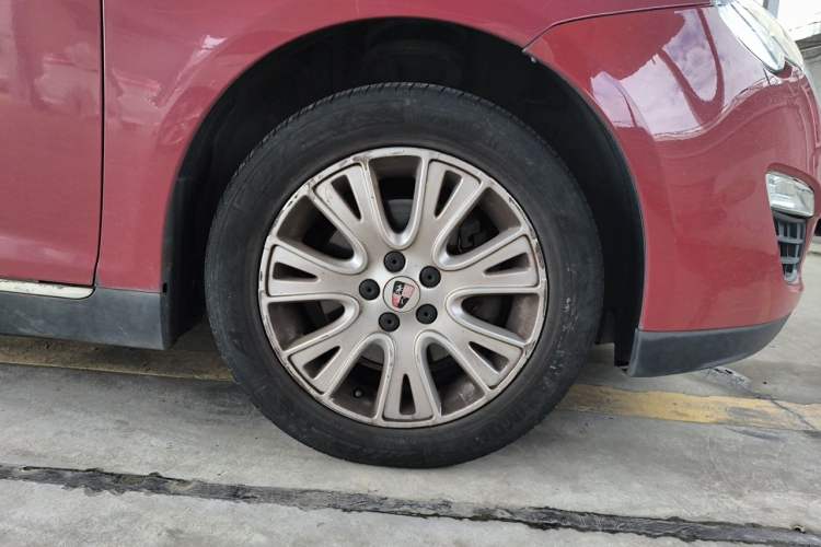 Used Roewe 550 2013 Classic Edition 550 1.8L Automatic Fashion Model Right Front Wheel Hub