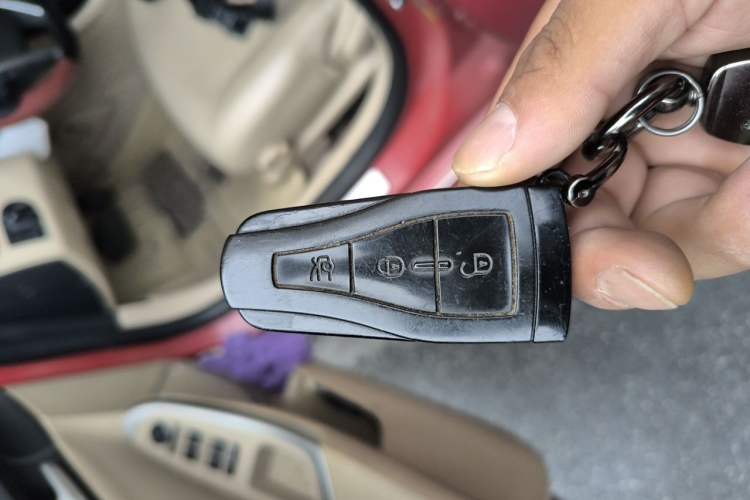 Used Roewe 550 2013 Classic Edition 550 1.8L Automatic Luxury Model Vehicle Key