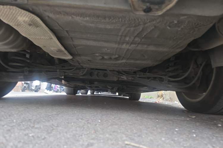 Used Roewe 550 2013 550G 1.8T Automatic Prestige Edition Chassis Rear